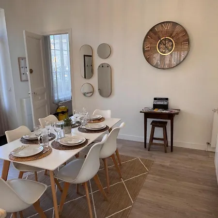 Les Embruns Apartment *